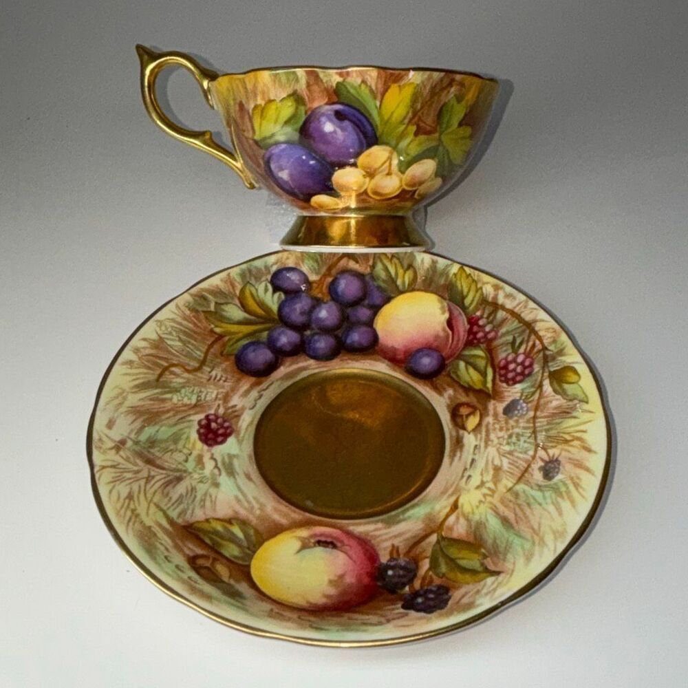Vtg Aynsley Orchard Fruit Gold Tea Cup Saucer English Bone China England scallop